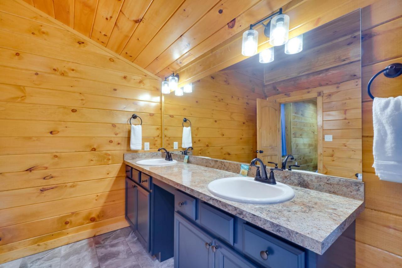 Gatlinburg Vacation Rental With Private Hot Tub! Exterior photo