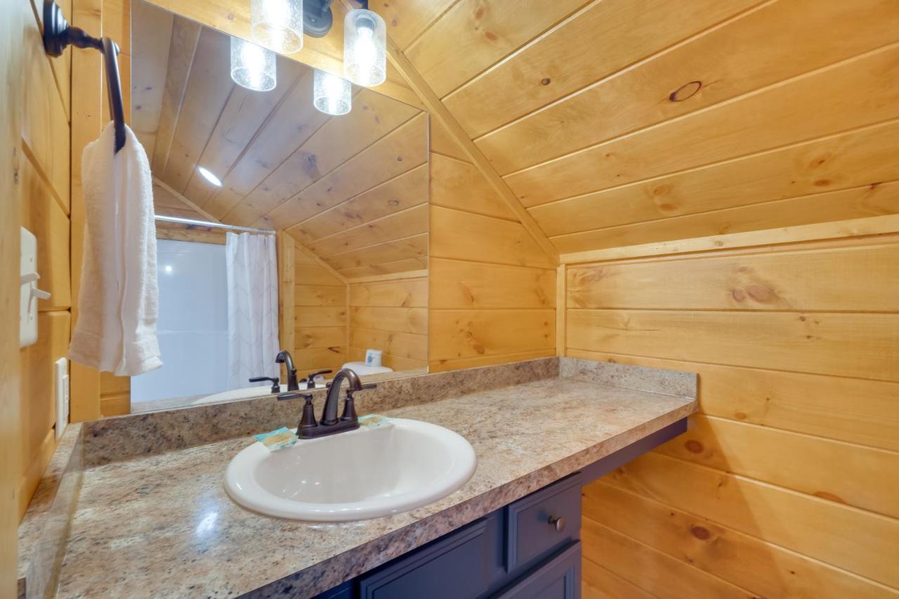 Gatlinburg Vacation Rental With Private Hot Tub! Exterior photo